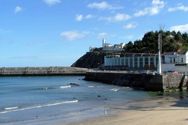 Resultado de imagen de Playa Luarca asturias